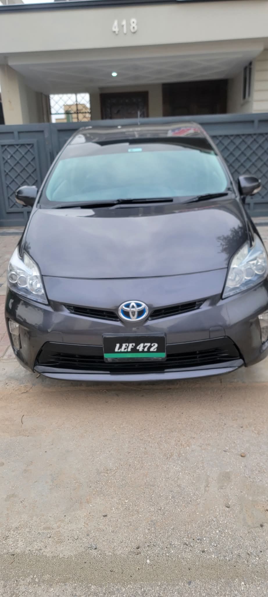 TOYOTA PRIUS G grade (2011)