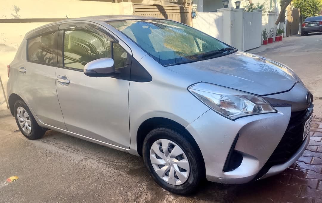 TOYOTA VITZ(2017)