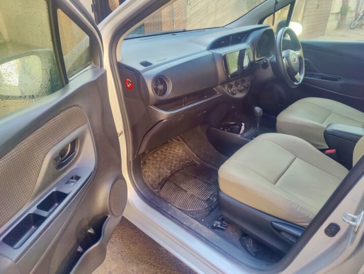 TOYOTA VITZ(2017)