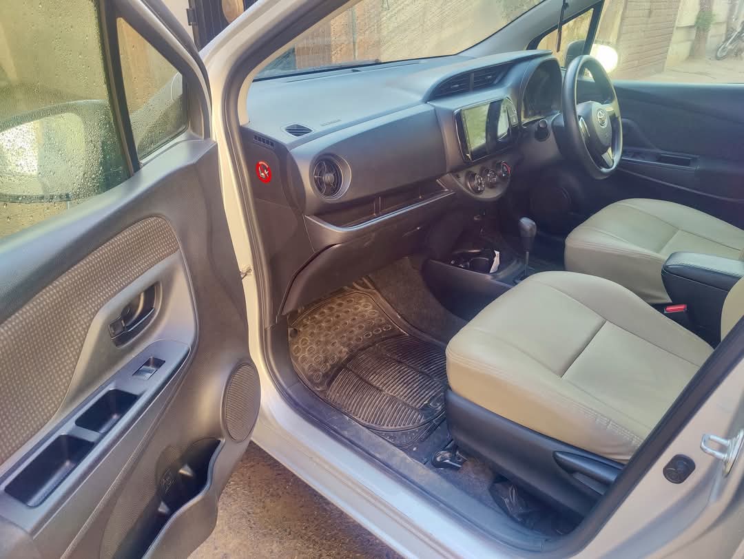 TOYOTA VITZ(2017)