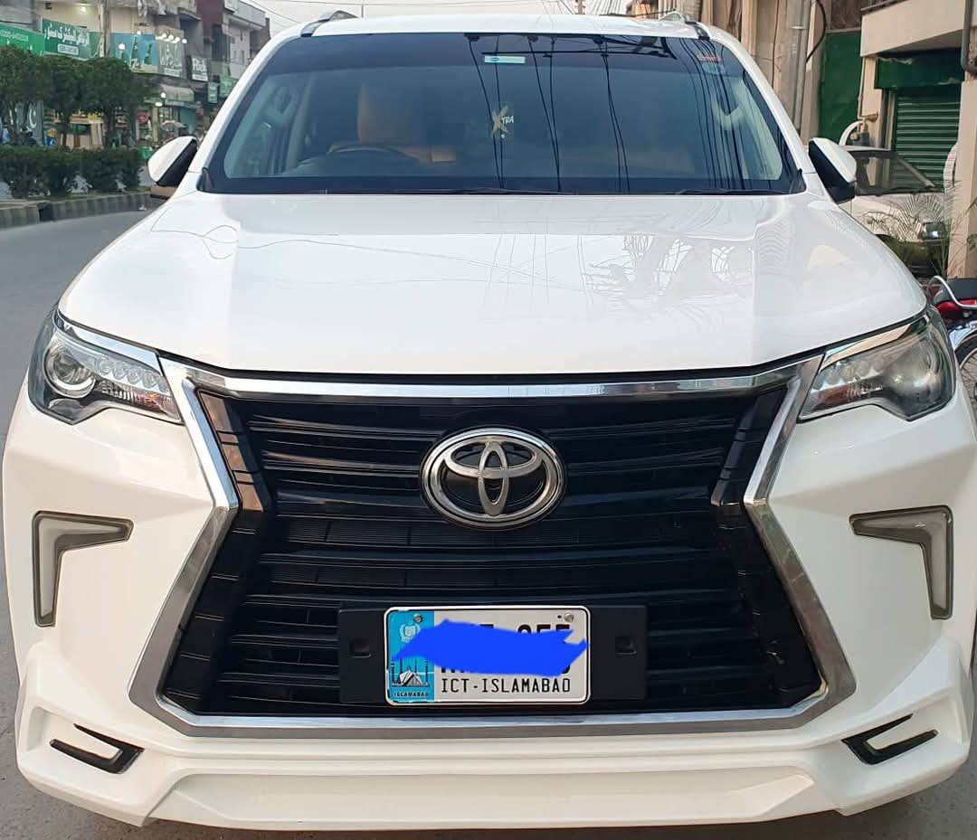 TOYOTA FORTUNER V 2.7(2019)