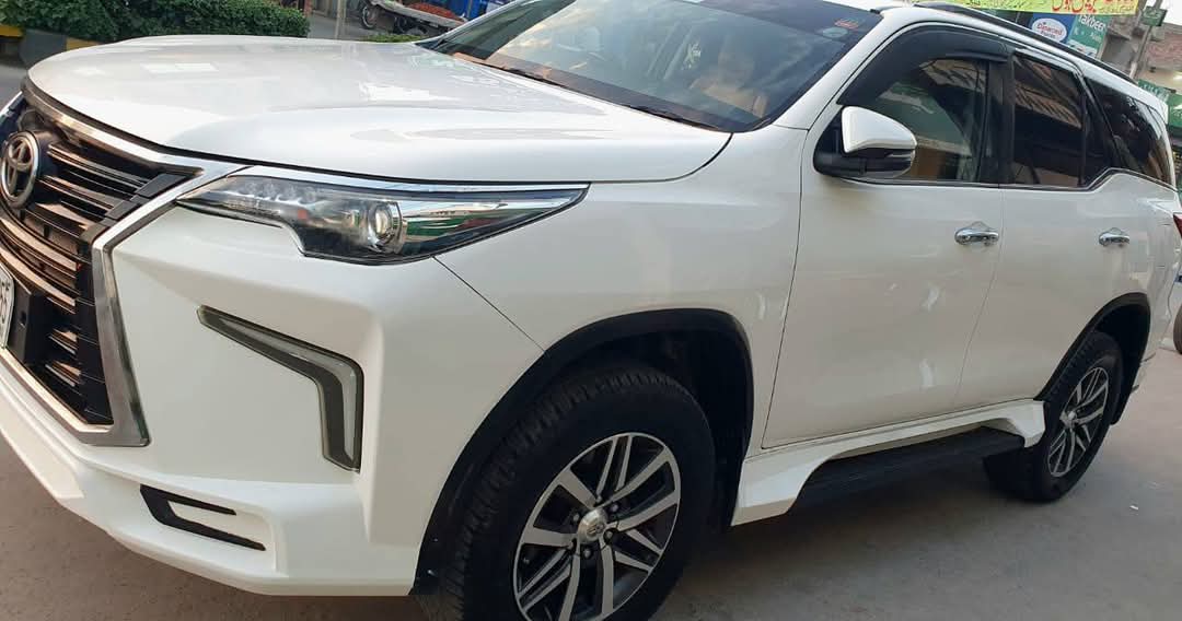 TOYOTA FORTUNER V 2.7(2019)