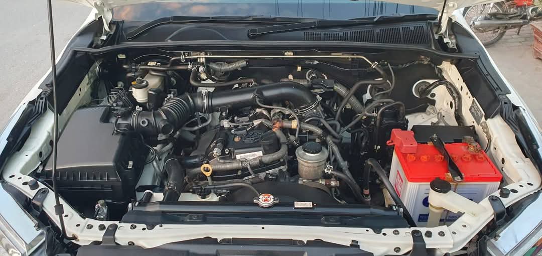 TOYOTA FORTUNER V 2.7(2019)