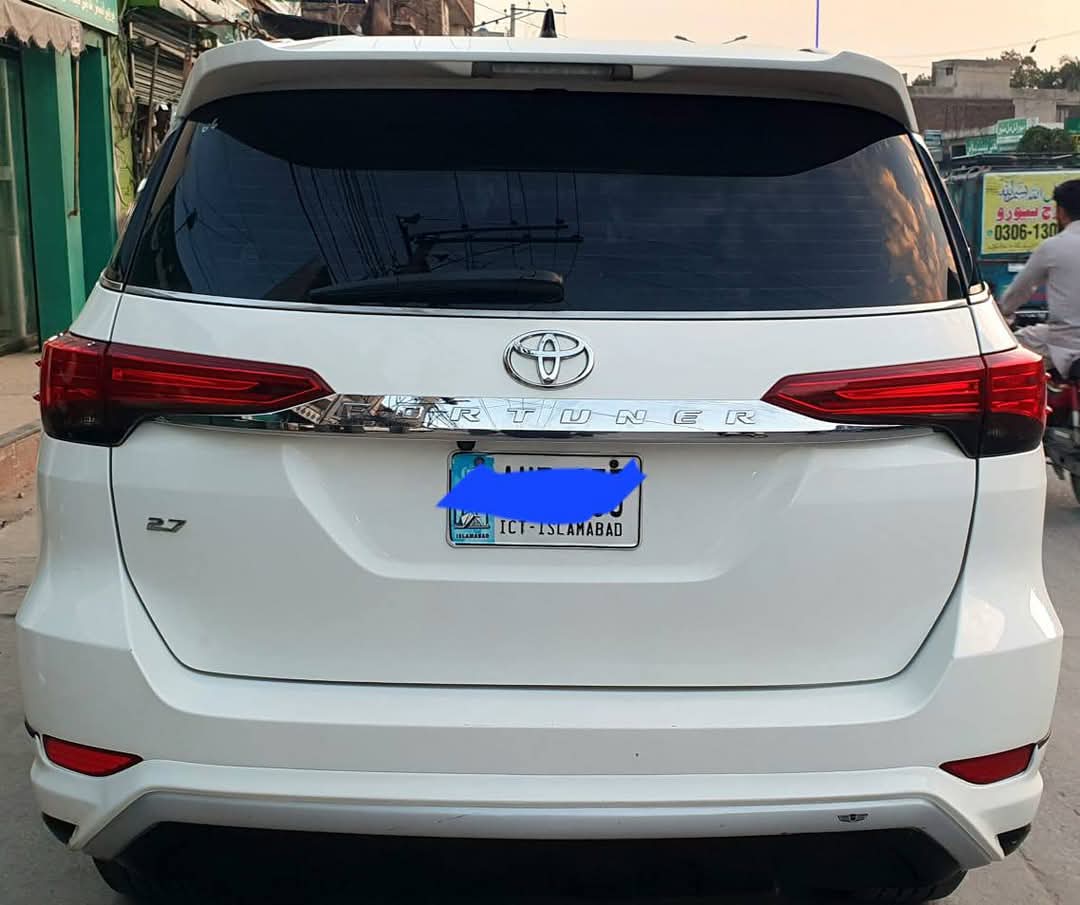 TOYOTA FORTUNER V 2.7(2019)
