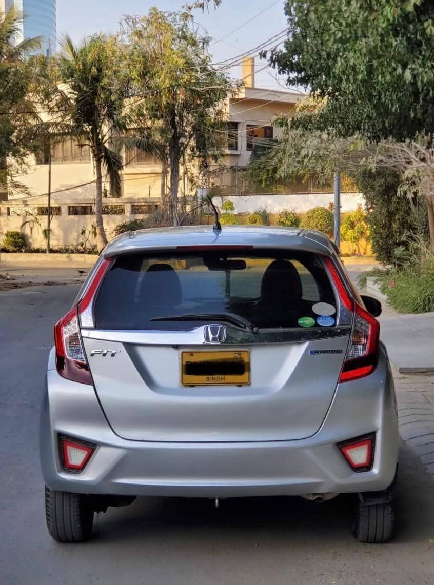 Honda Fit 1.5 Hybrid (2015)