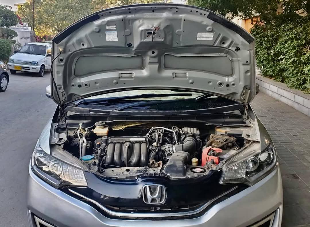 Honda Fit 1.5 Hybrid (2015)