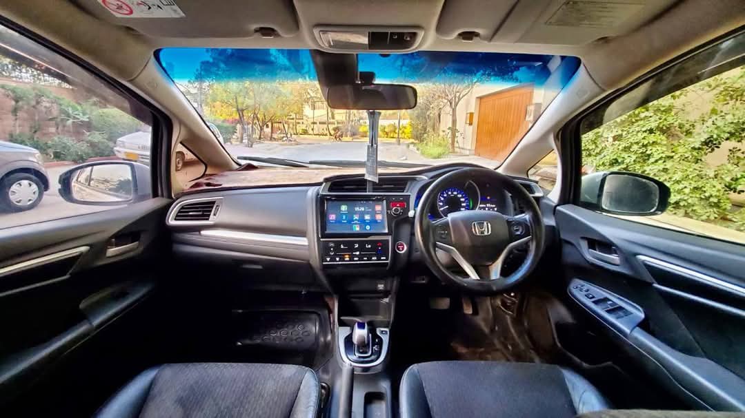Honda Fit 1.5 Hybrid (2015)