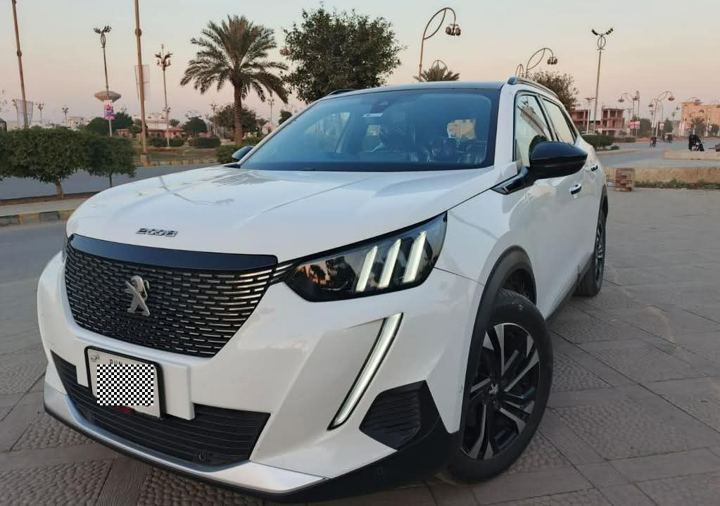 Peugeot 2008 Allure 2022 Model 1.2 Fwd