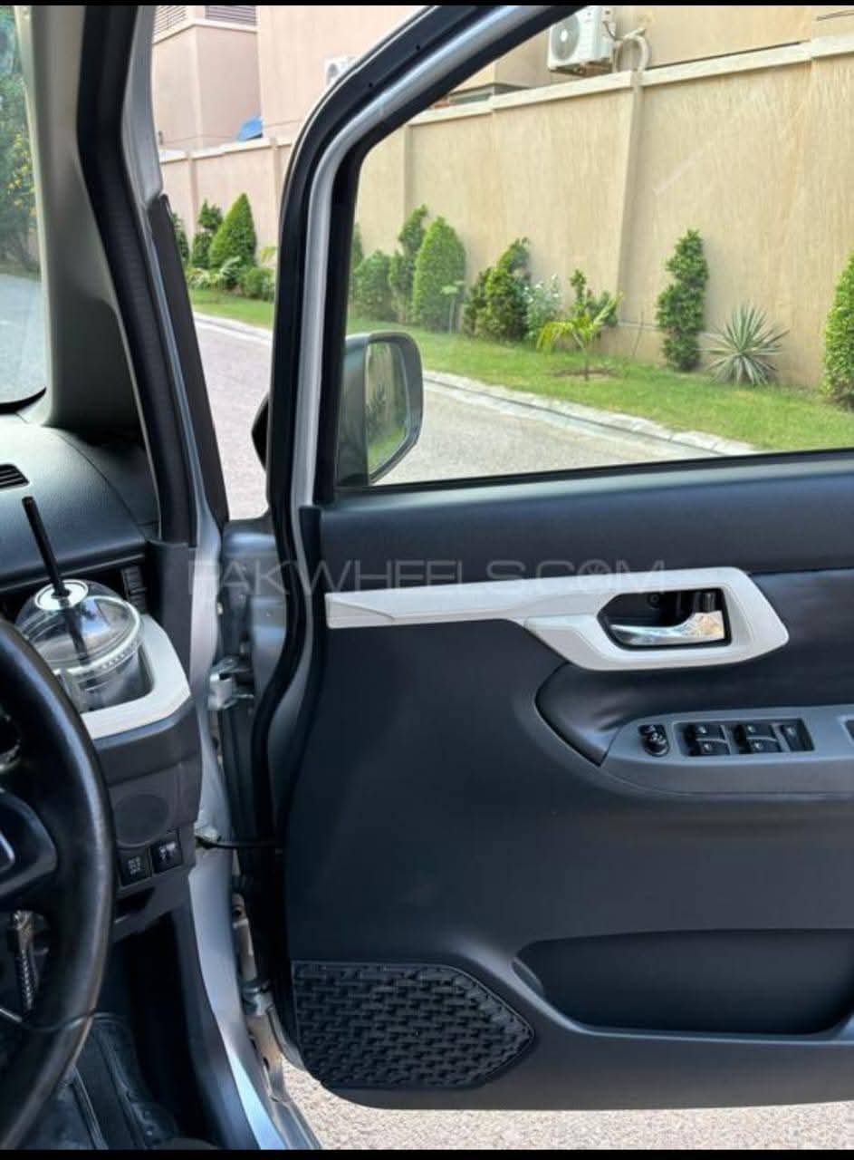Daihatsu move X (2015)