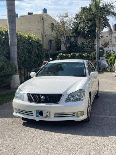 TOYOTA CROWN  (2006)