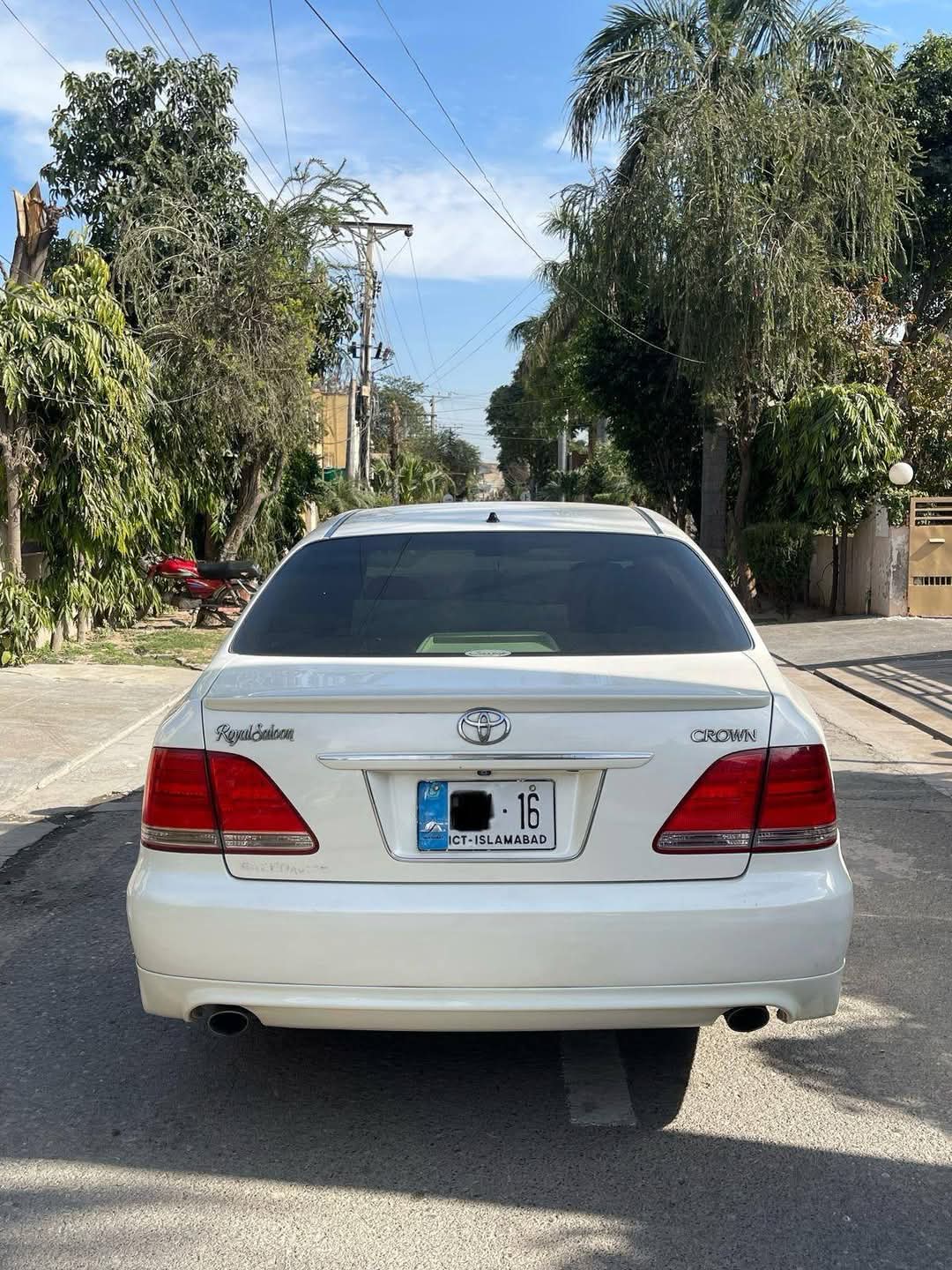 TOYOTA CROWN (2006)