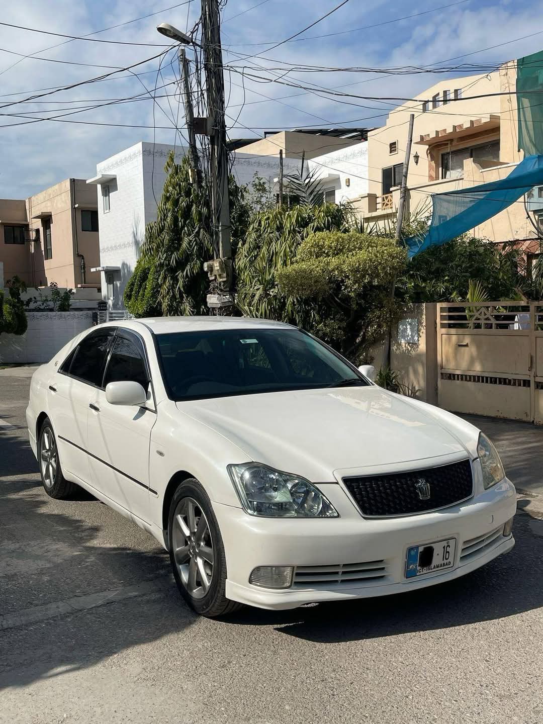 TOYOTA CROWN (2006)