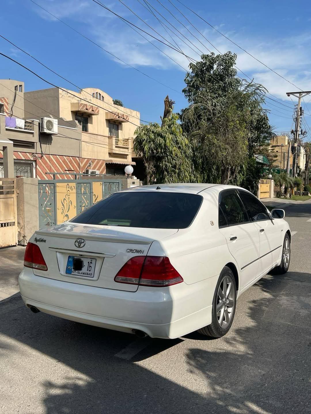 TOYOTA CROWN (2006)