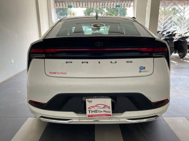 TOYOTA PRIUS (2023)