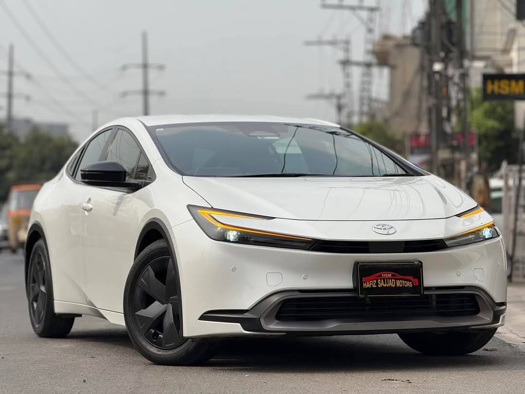 Toyota prius u (2023)