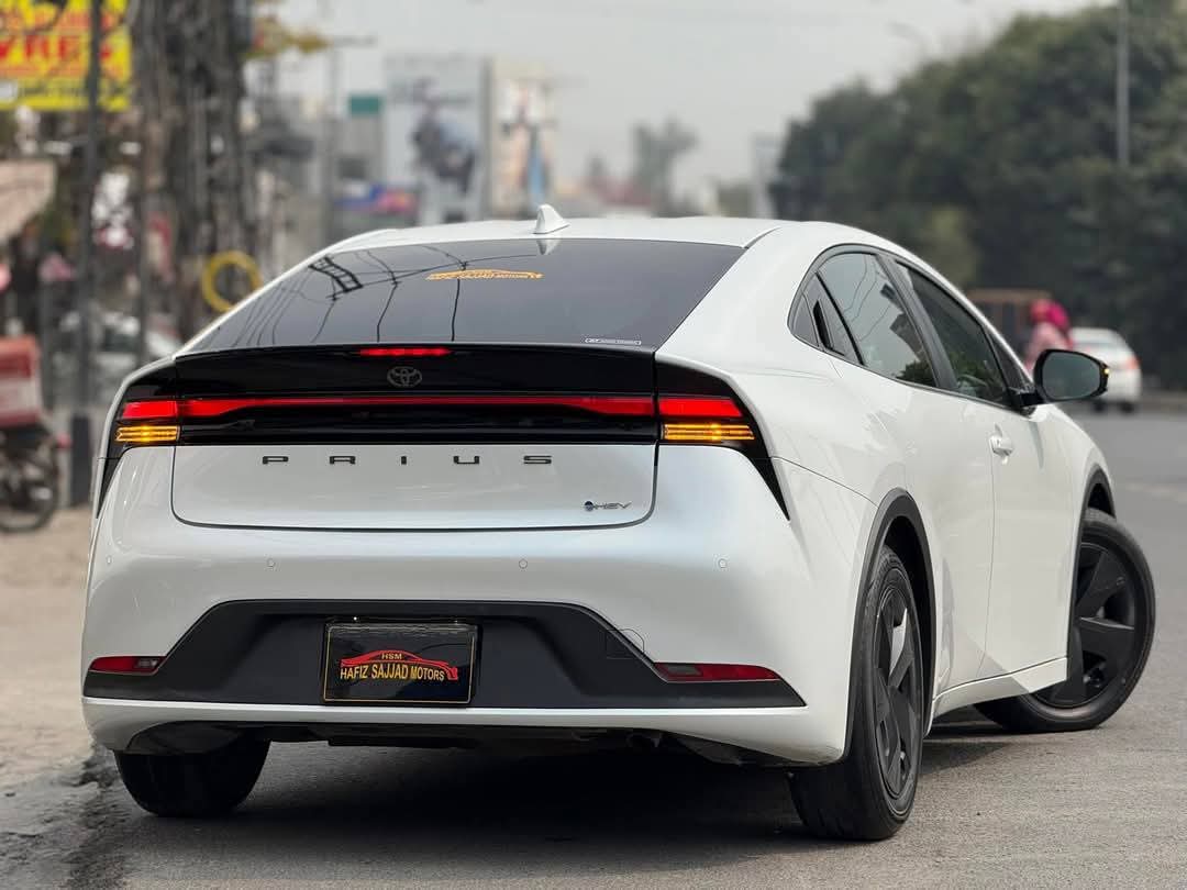 Toyota prius u (2023)