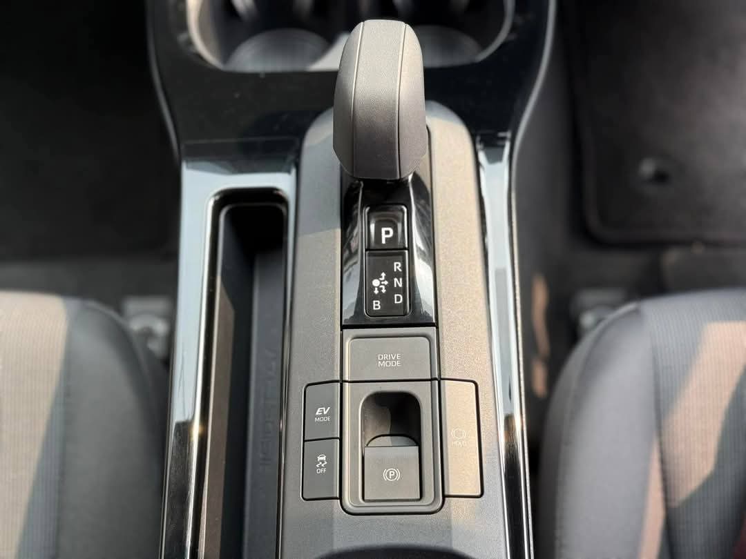 Toyota prius u (2023)