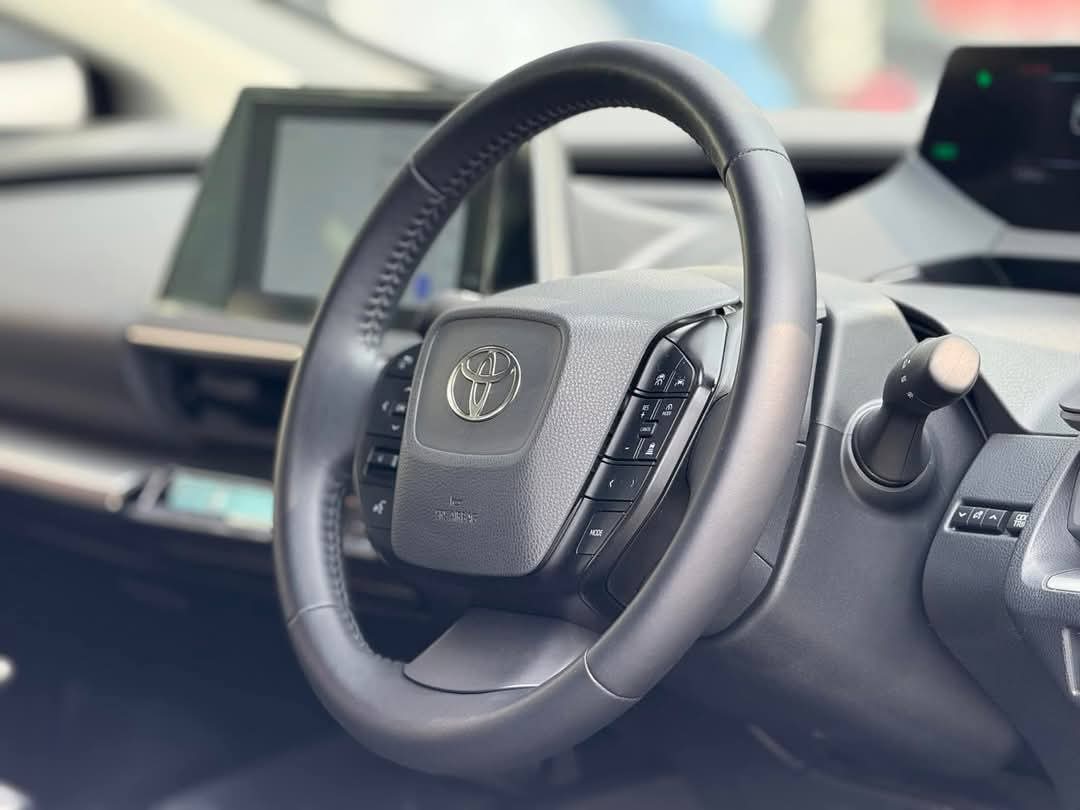 Toyota prius u (2023)