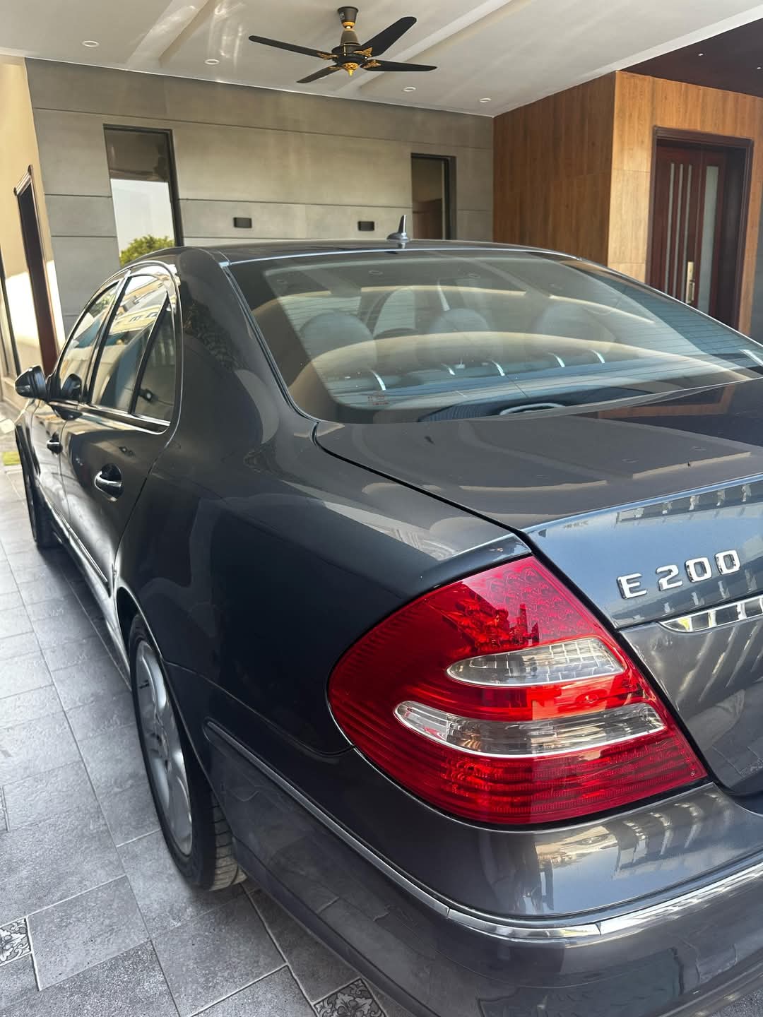 Mercedes Benz E Class (2008)