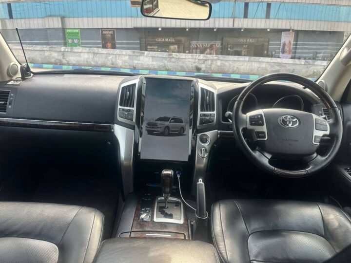 TOYOTA LAND CRUISER(2012)