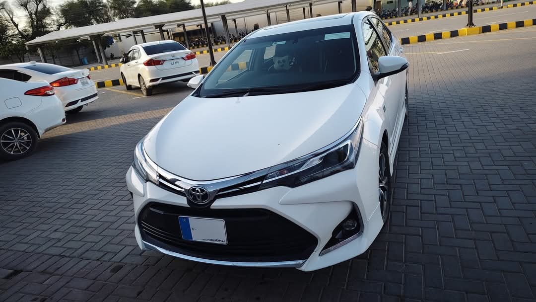 Toyota altis grand 1.8(2022)