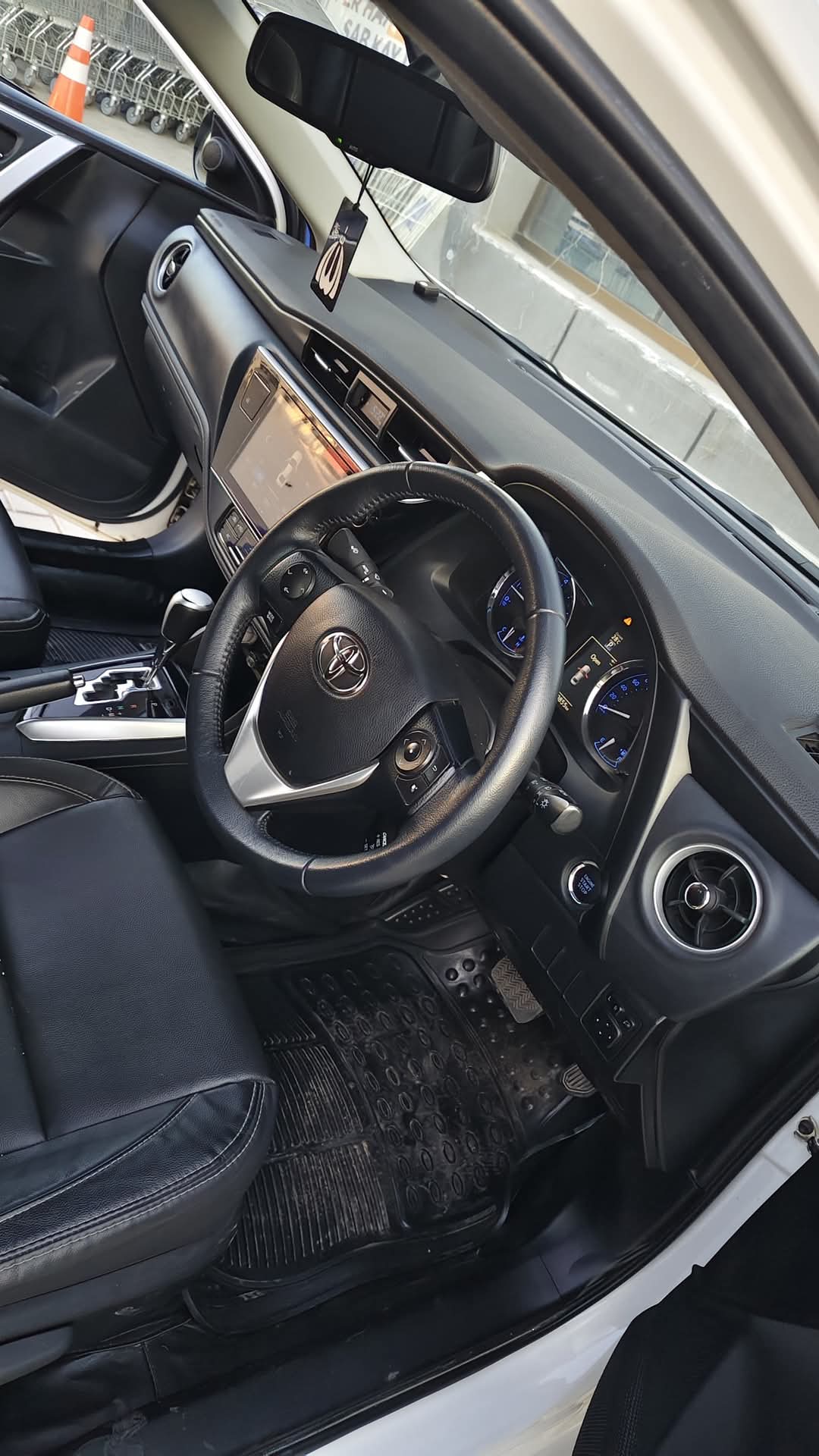 Toyota altis grand 1.8(2022)