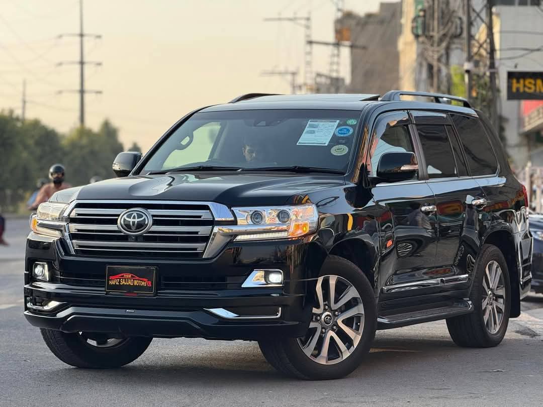 LAND CRUISER ZX (2016)