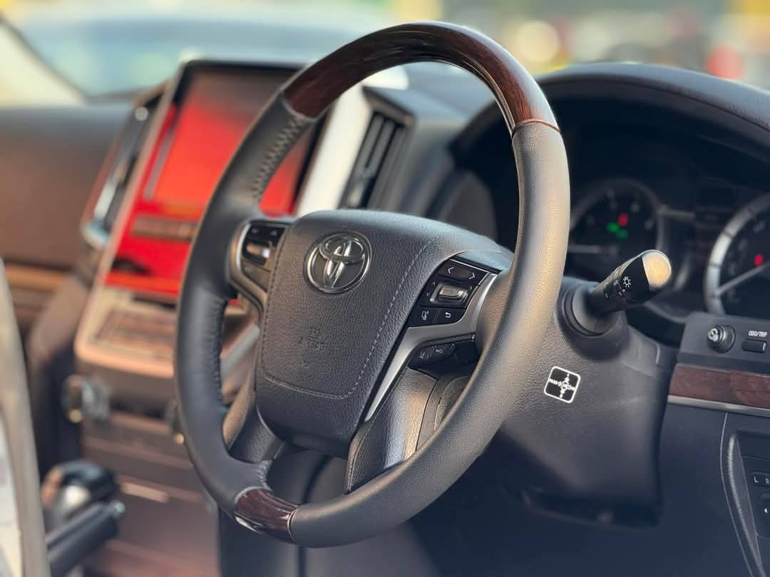 LAND CRUISER ZX (2016)