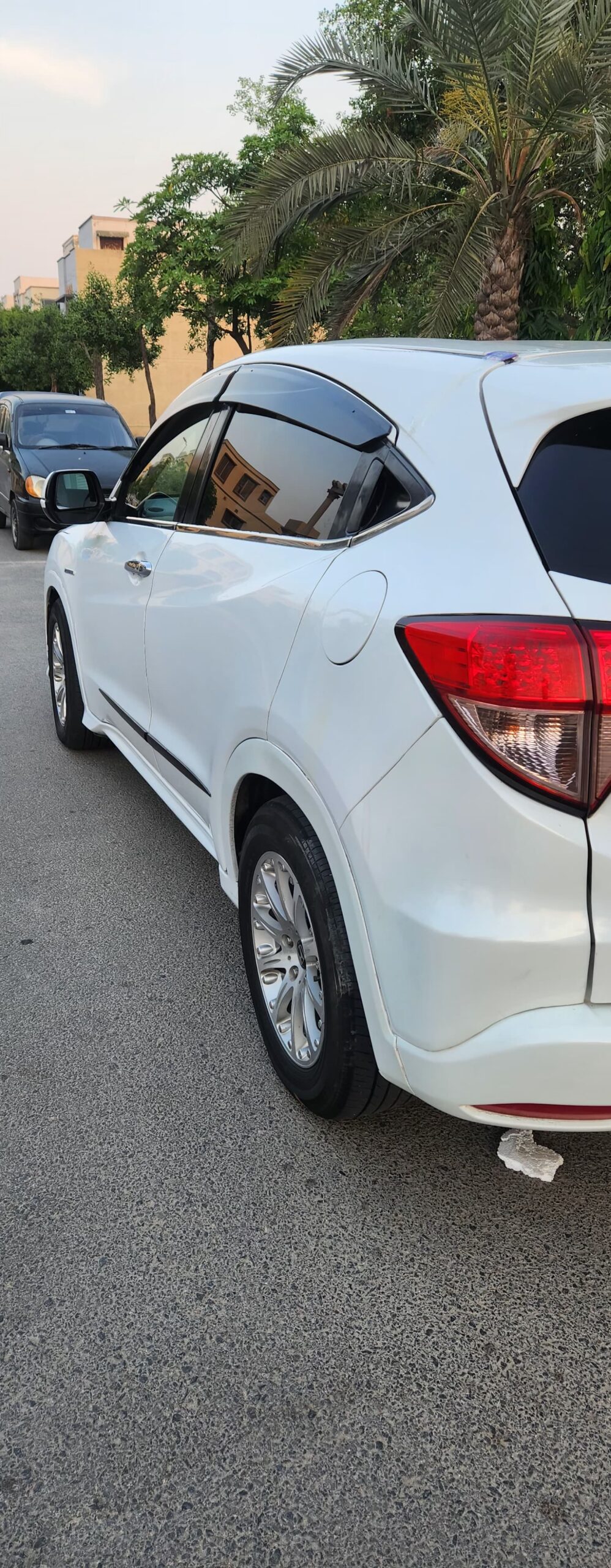 Honda vezel hybrid XL 2015/17