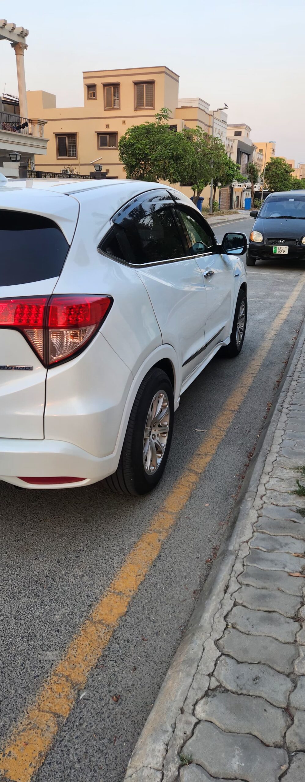 Honda vezel hybrid XL 2015/17