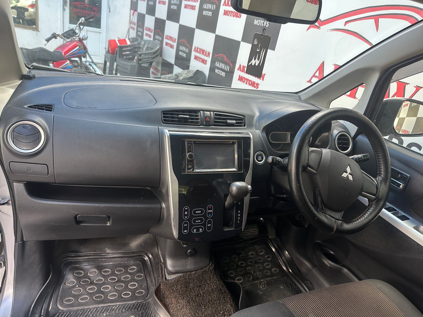 Mitsubishi Ek custom 2014/17