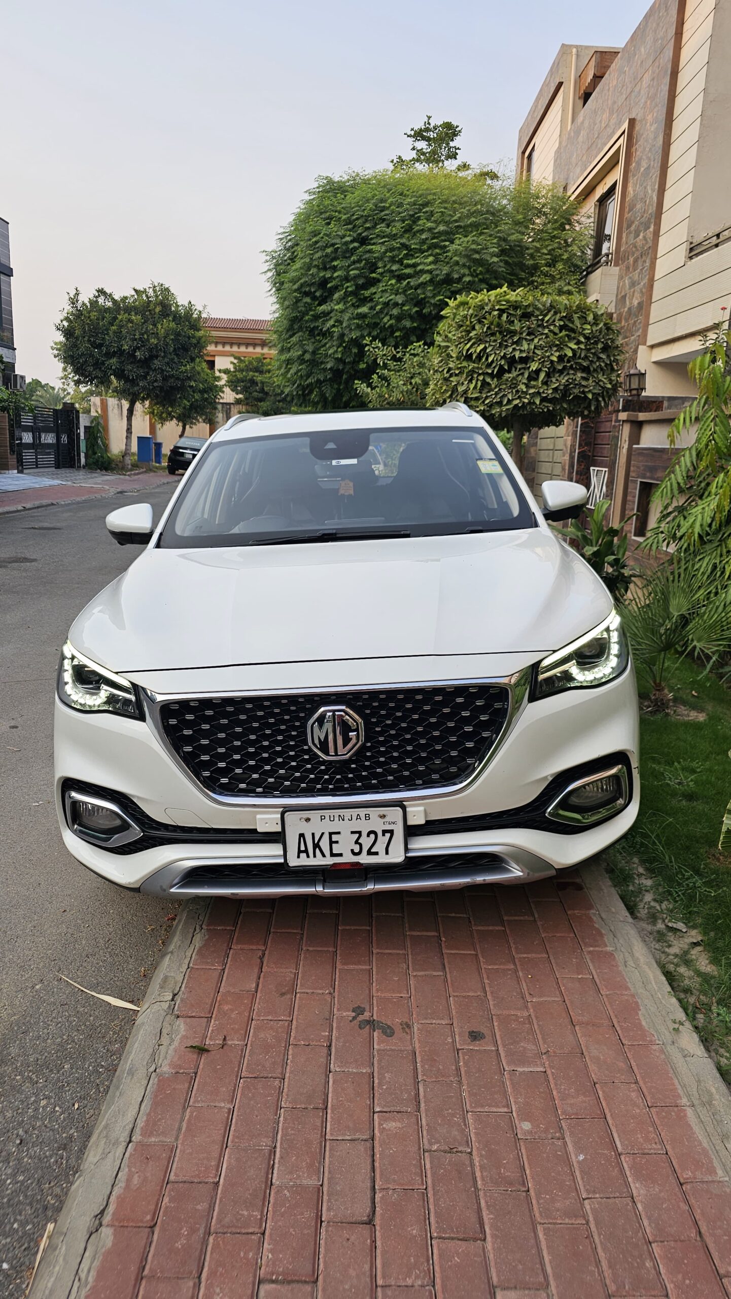 MG HS 2021